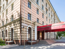 Луна и лотос