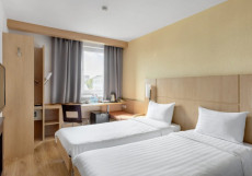 Azimut Отель Бауман Казань Стандарт с двумя раздельными кроватями с видом на Булак