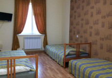 Виктория | Якутск | озеро Сергелях | Игровая комната | Односпальная кровать в общем номере 