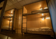 Хостел Французоff  Кровать в общем 8-местном номере для мужчин и женщин