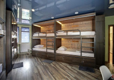 Bratislavskaya - Бюджетные Номера Кровать в общем 8-местном номере для мужчин и женщин