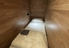 Shelterz Три Вокзала  Одноместный номер Классический (без окна) односпальная кровать (общая ванная комната)