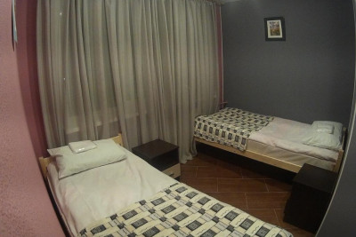 Pogostite.ru - Three Capitals | СПБ | м. Международная | Парковка #9