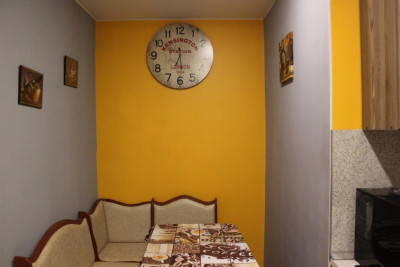 Pogostite.ru - Three Capitals | СПБ | м. Международная | Парковка #12