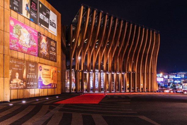 Pogostite.ru - КОНЦЕРТНЫЙ ЗАЛ БАРВИХА LUXURY VILLAGE #2